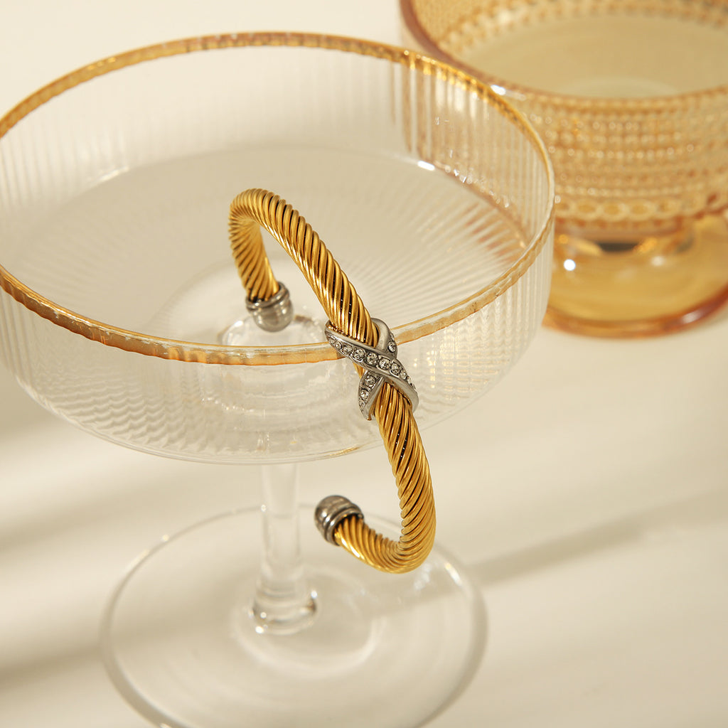 DIAMOND TWi$T CABLE CUFF